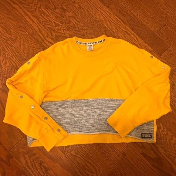 Pink women’s crop sweatshirt size Large - Picture 8 of 8